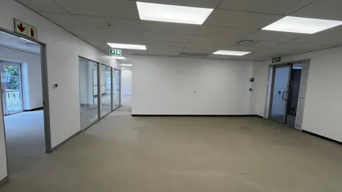 WhatsApp Image 2025-11-20 at 14.34.34 (2).